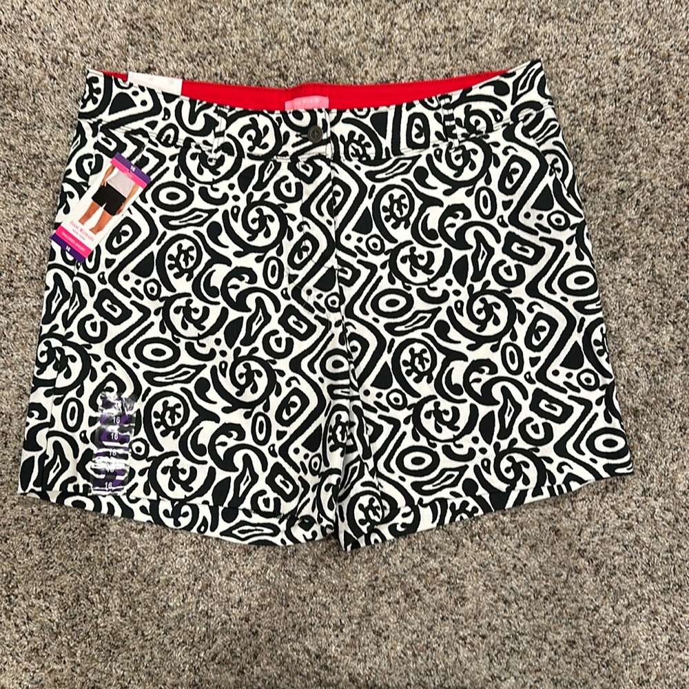 Isaac Mizrahi Black and White Patterned Tailored Shorts NWT